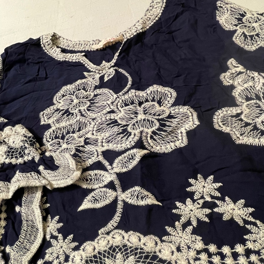Solitaire Embroidered Top Womens Medium Floral Lace Blue 3/4 Sleeve‎ Blouse New